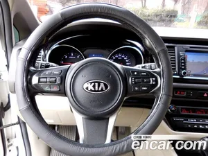 Kia Carnival, 2015 — миниатюра 17