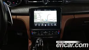 Maserati Quattroporte, 2017 — миниатюра 14