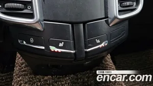 Porsche Cayenne, 2015 — миниатюра 18