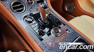 Bentley Continental, 2022 — миниатюра 9