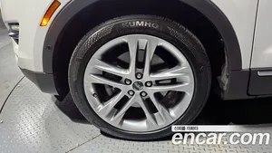 Lincoln MKC, 2017 — миниатюра 20