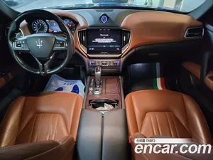 Maserati Ghibli, 2022 — миниатюра 10