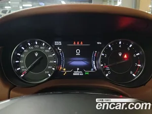 Maserati Ghibli, 2022 — миниатюра 11