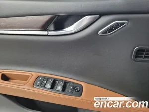 Maserati Ghibli, 2022 — миниатюра 12
