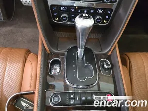Bentley Flying Spur, 2018 — миниатюра 11