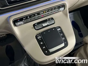 Mercedes-Benz V-Class, 2025 — миниатюра 10