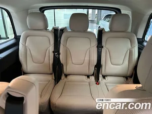 Mercedes-Benz V-Class, 2025 — миниатюра 15