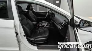 Hyundai Avante, 2018 — миниатюра 13