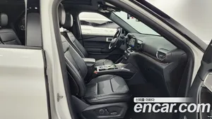 Ford Explorer, 2020 — миниатюра 11