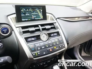 Lexus NX, 2017 — миниатюра 5