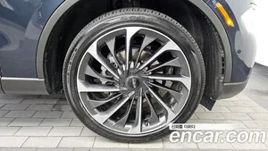 Lincoln Aviator, 2023 — миниатюра 5