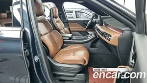 Lincoln Aviator, 2023 — миниатюра 11