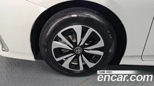Toyota Prius, 2017 — миниатюра 5