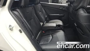 Toyota Prius, 2017 — миниатюра 11