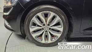 Renault SM6, 2016 — миниатюра 5