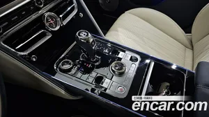 Bentley Flying Spur, 2024 — миниатюра 9