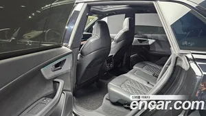 Audi Q8, 2023 — миниатюра 13