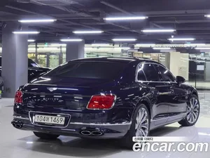 Bentley Flying Spur, 2021 — миниатюра 3