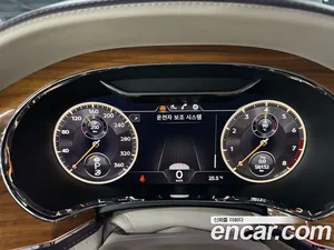 Bentley Flying Spur, 2021 — миниатюра 4