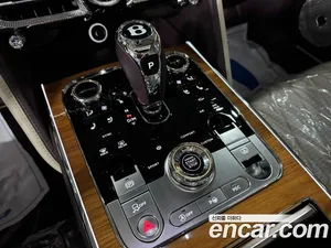 Bentley Flying Spur, 2021 — миниатюра 12