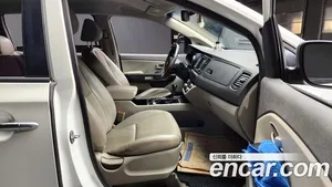 Kia Carnival, 2015 — миниатюра 10