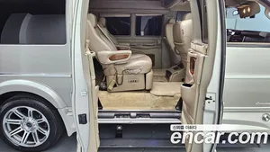 Chevrolet Express Van, 2019 — миниатюра 12