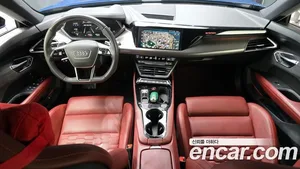 Audi e-tron GT, 2022 — миниатюра 7