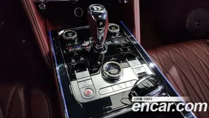 Bentley Flying Spur, 2020 — миниатюра 9
