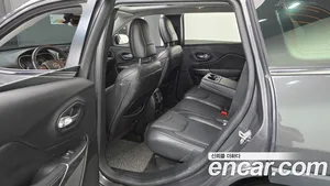 Jeep Cherokee, 2021 — миниатюра 11
