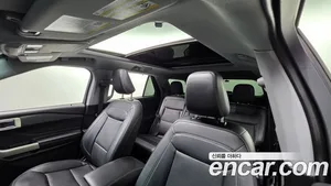 Ford Explorer, 2021 — миниатюра 11