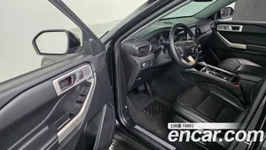 Ford Explorer, 2021 — миниатюра 12
