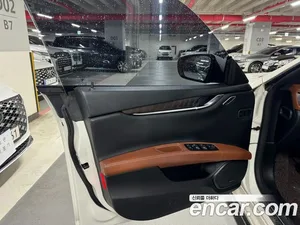 Maserati Ghibli, 2017 — миниатюра 13