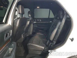 Ford Explorer, 2019 — миниатюра 11