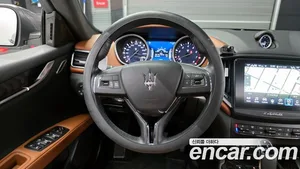Maserati Ghibli, 2021 — миниатюра 13