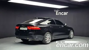 Jaguar XE, 2018 — миниатюра 2
