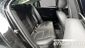 Jaguar XE, 2018 — миниатюра 12