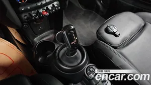 Mini Cooper, 2023 — миниатюра 9