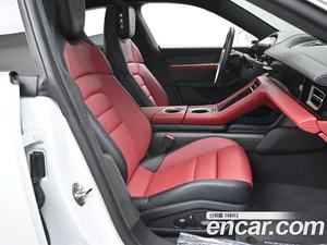 Porsche Taycan, 2025 — миниатюра 10