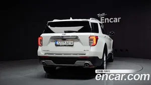 Ford Explorer, 2022 — миниатюра 4