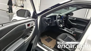 Ford Explorer, 2022 — миниатюра 10