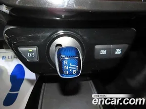 Toyota Prius, 2022 — миниатюра 12