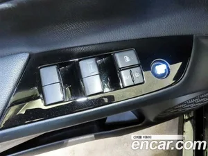 Toyota Prius, 2022 — миниатюра 13