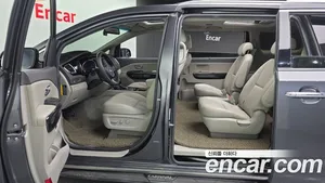 Kia Carnival, 2016 — миниатюра 17
