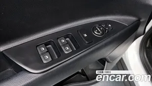 Kia Stonic, 2018 — миниатюра 11