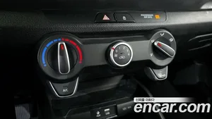 Kia Stonic, 2018 — миниатюра 15