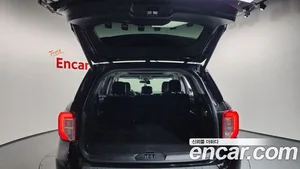 Ford Explorer, 2020 — миниатюра 20