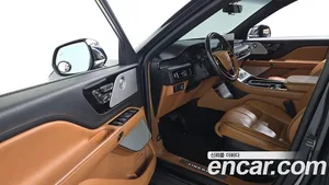 Lincoln Aviator, 2022 — миниатюра 11