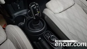Mini Cooper, 2023 — миниатюра 9