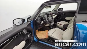 Mini Cooper, 2023 — миниатюра 10