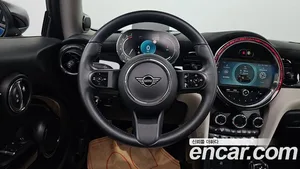 Mini Cooper, 2023 — миниатюра 14